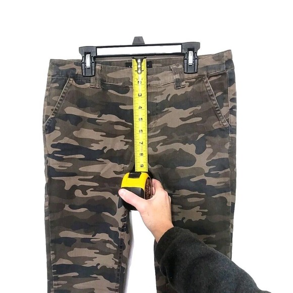 Sanctuary Camoflague Pants Women's Size 26 Mid Rise Skinny Flat Front Casual - Picture 6 of 9